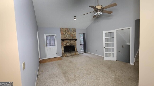 Photo - 6694 Live Oak Ln