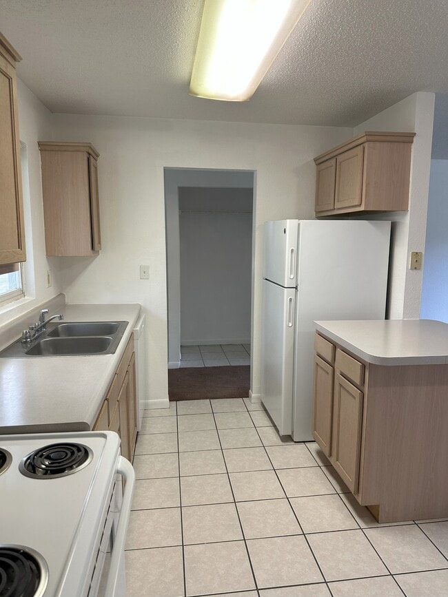 Photo - 1029 N Lincoln St