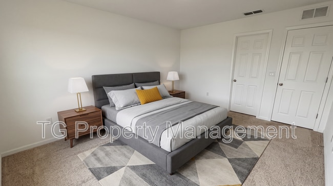 Photo - 9015 Gifford Dr