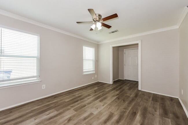 Photo - 1016 Matamoros Plaza