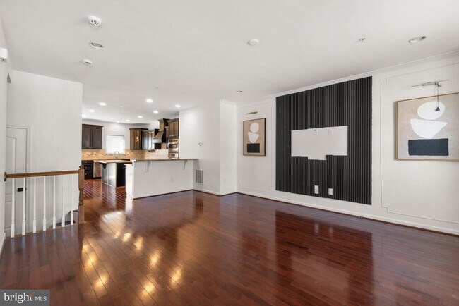 Photo - 8020 Ravenclaw Rd