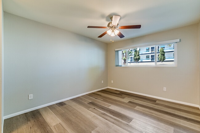 Woodlawn Gardens Apartments