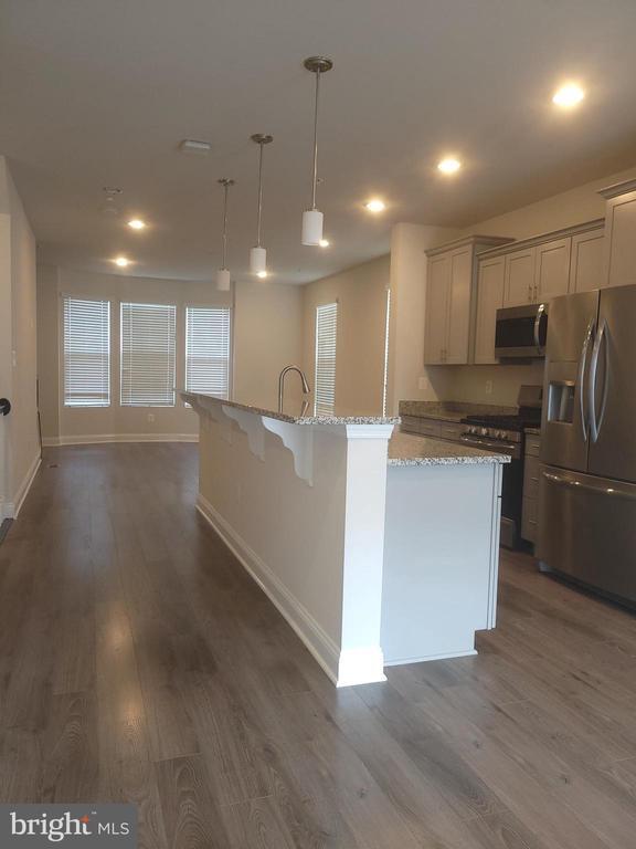 Photo - 7111 Tyndale Way