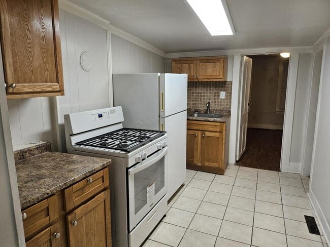 Photo - 1108 Barrett St