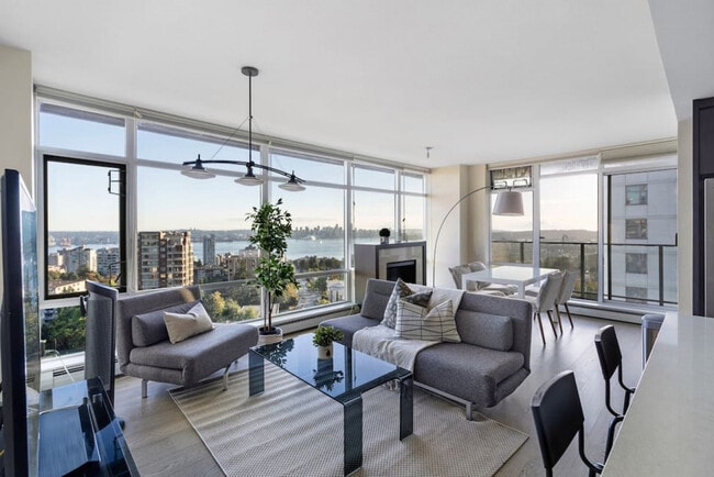 Building Photo - 158 13th St E Unit ID1051830P