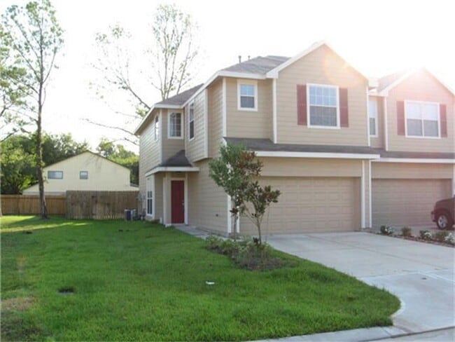 Building Photo - 17154 Oakwood Chase Dr