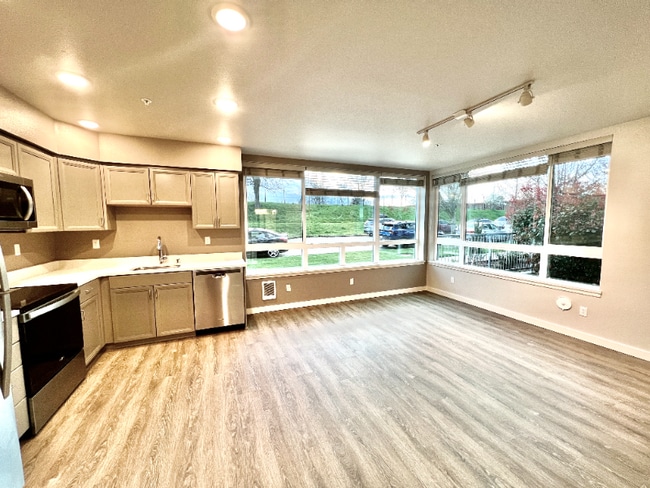 Photo - 2330 Yakima Ct Unit A202