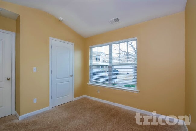 Photo - 158 Hill Side Way