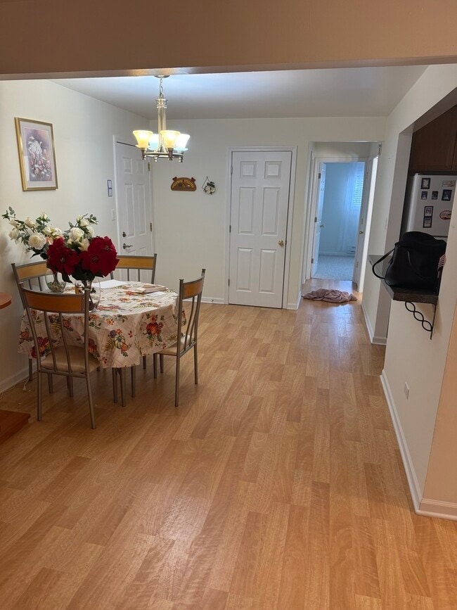 Photo - 456 E Spruce Dr