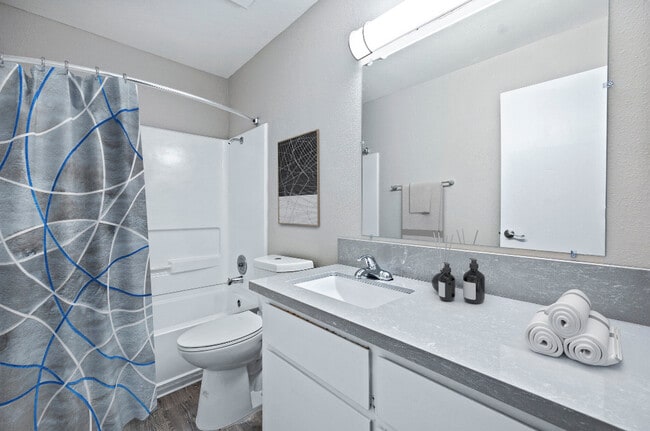 Photo - Monte Vista Apartments