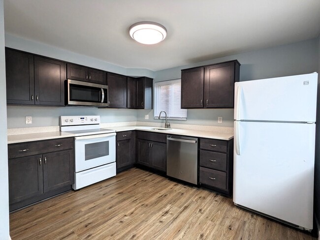 Photo - 164 Pointview Rd Unit 2nd Floor