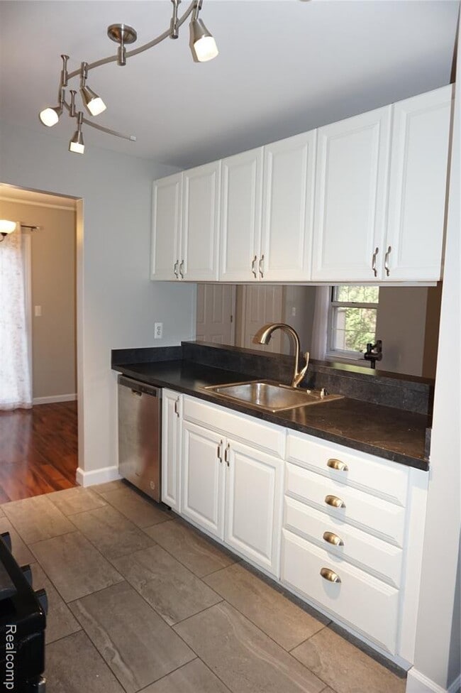 Photo - 33647 Bayview Dr