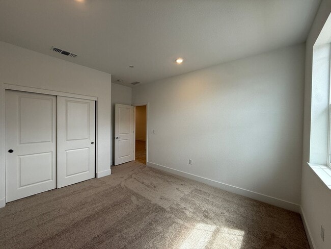 Photo - Grand New Build!