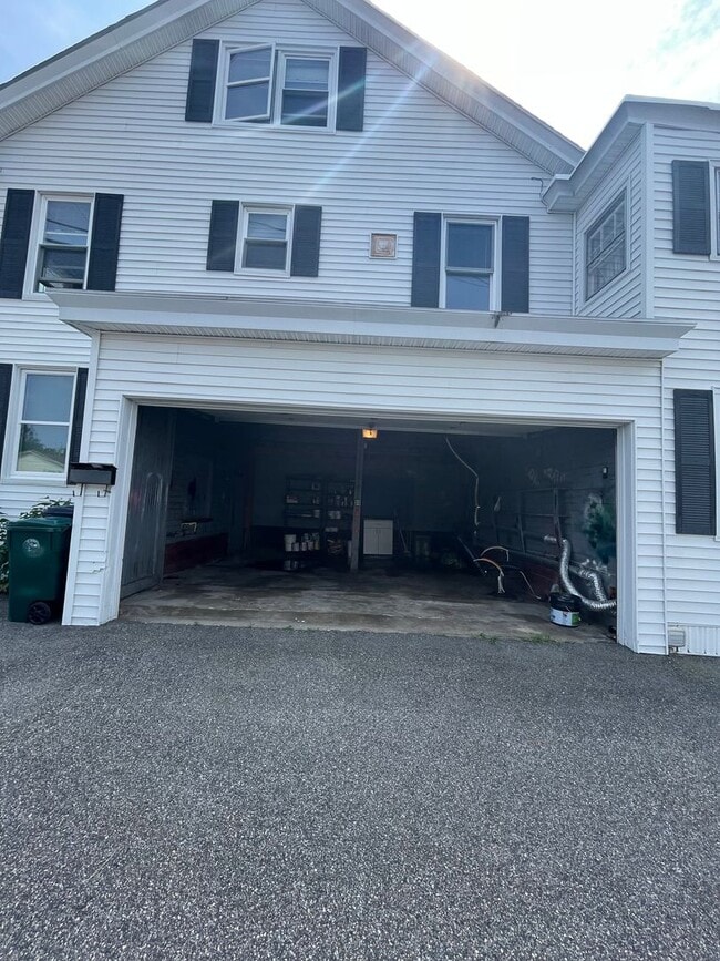 Building Photo - 100 Granite St Unit 201 Rental