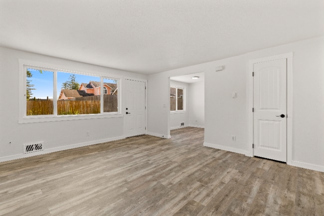 Photo - 813 Woodford Ave N Unit 2