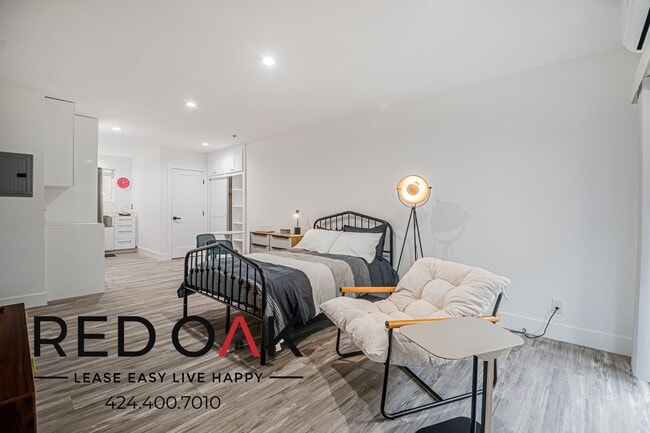 Photo - 1346 N Fuller Ave Unidad 3