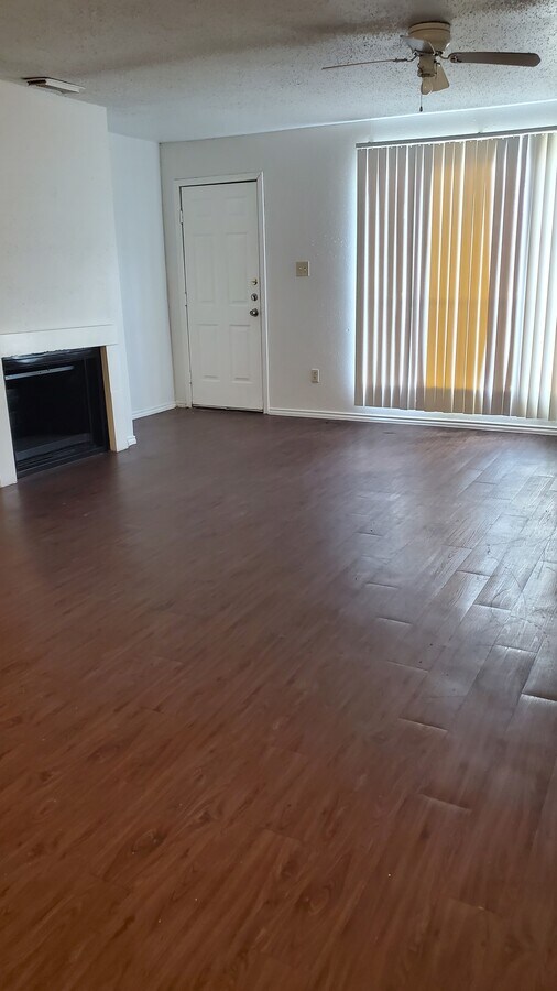 Photo - 15536 Weldon Dr Townhome