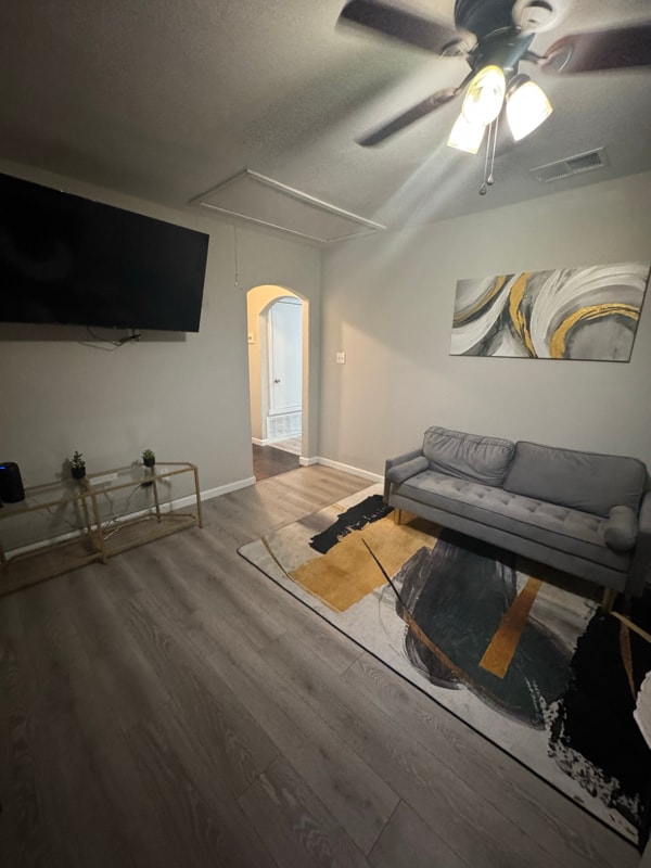 Building Photo - 1334 W Ridgewood Ct Rental