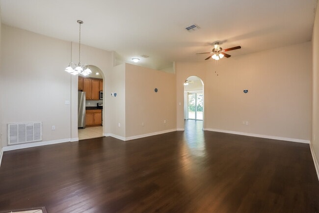 Photo - 2419 Hamlet Cir