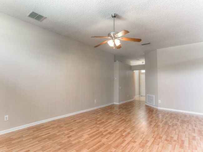 Photo - 10422 Hunters Haven Blvd