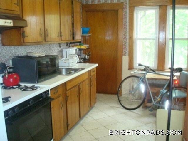 Photo - 27 S Crescent Circuit Unit B