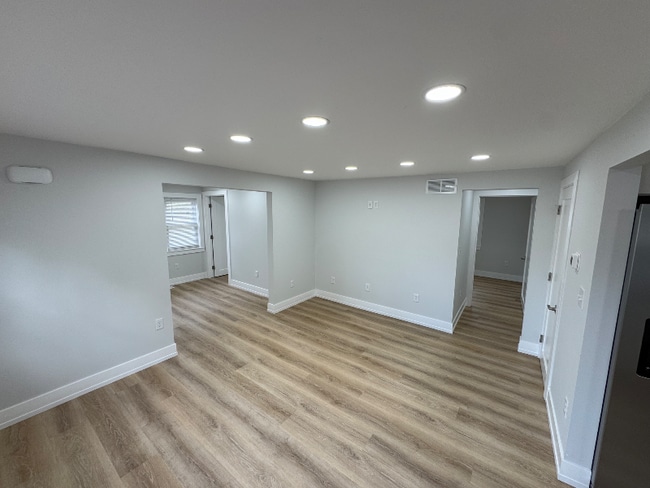 Photo - 413 State St Unidad A