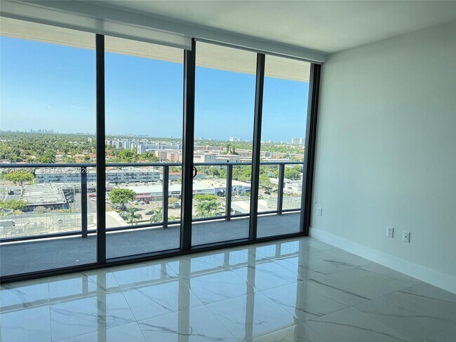 Photo - 1170 Hallandale Ave Unidad 1106