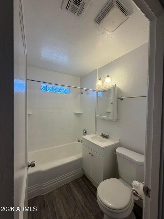 Photo - 712 W Taylor St Unit Apt 4