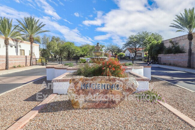 Photo - 352 S Vía De Los Rosales