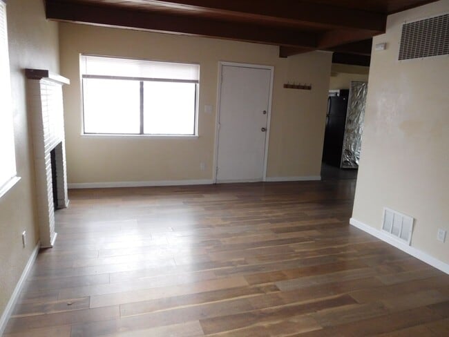 Photo - 5 Bedroom , 3 Bath Home close to UNR