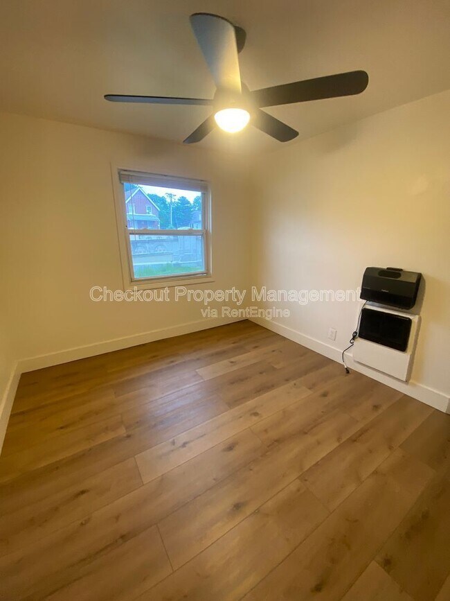 Photo - 120 Bellerive Blvd