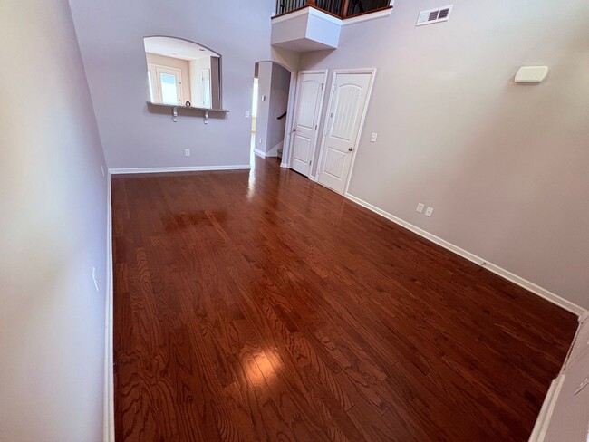 Photo - Stunning Stratford Park Townhome