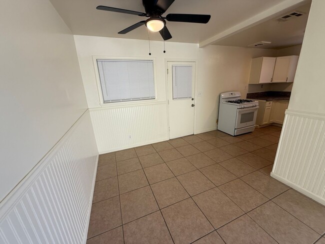 Photo - 4 Bedrooms, 2 Baths, Victorville Home in Tatum Track