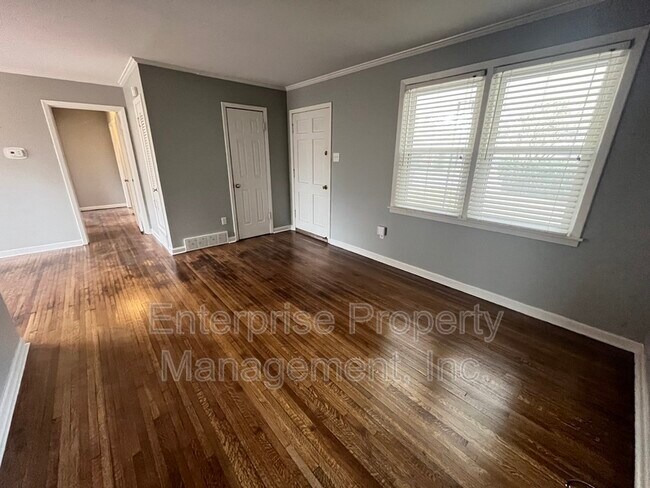 Photo - 1215 Mt Moriah Rd