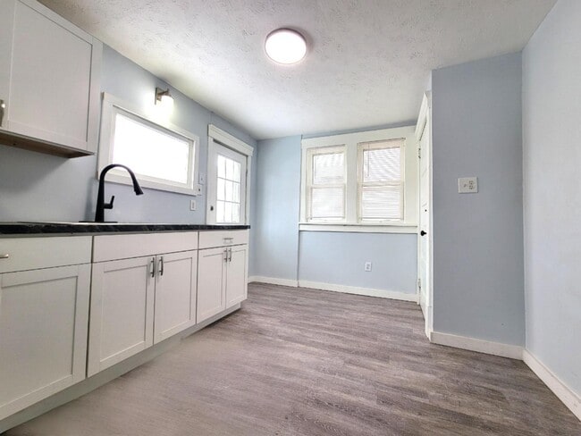 Photo - 2004 Cleveland Ave NW