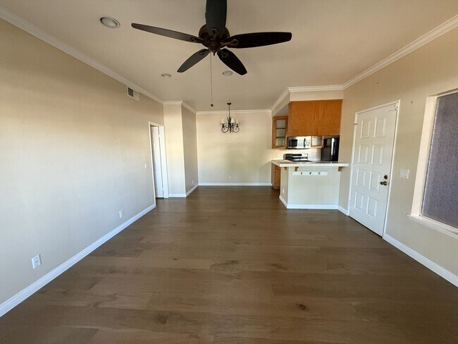 Photo - 13818 Midland Rd