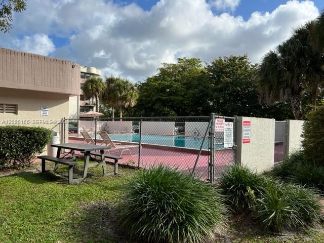2701 Riverside Dr Unit 109-B