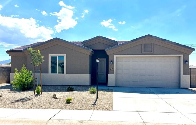Beautiful 2024 Built 3 Bedroom Home in Leg... - Beautiful 2024 Built 3 Bedroom Home in Leg...