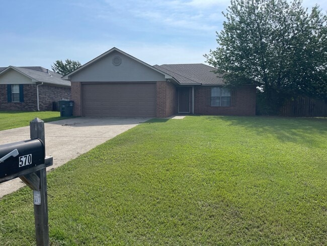 Building Photo - 570 Cherub Ct