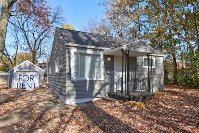 Photo - 2429 Lincoln Manor Dr