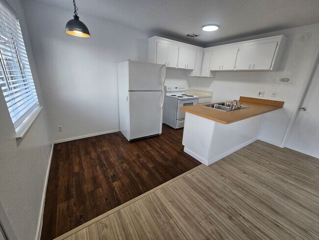 Photo - 25191 Grant St Unidad #2