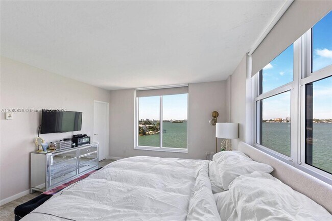 10350 W Bay Harbor Dr Unit 6