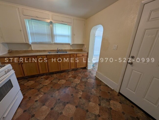 Photo - 430 N 2nd Ave
