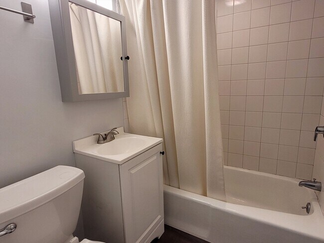 Photo - 50 Grove St Unit 3