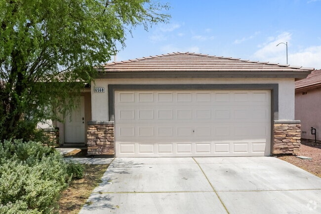 Building Photo - 6568 Duck Hill Springs Dr Rental