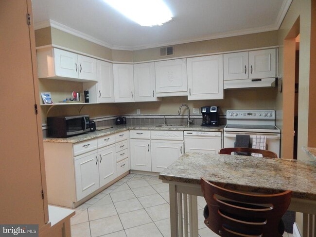 Photo - 100 Castletown Rd Unit 101