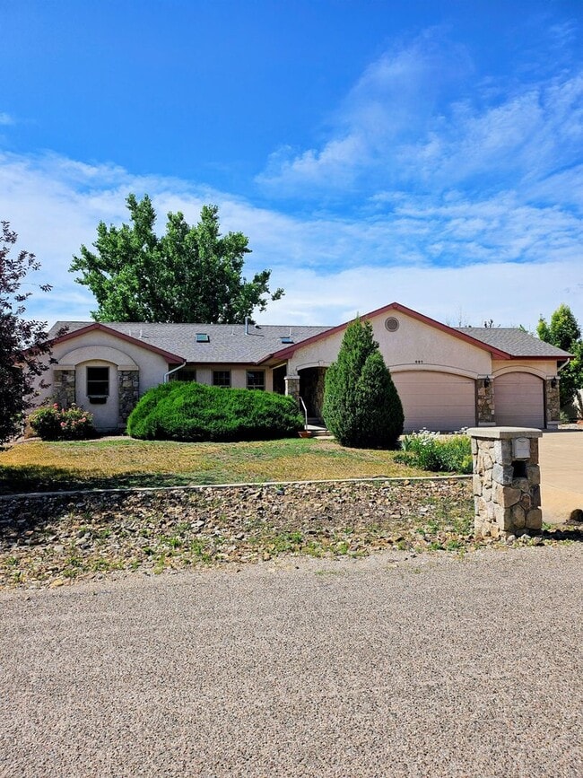 ALL PROSPECTIVE TENANTS MUST SUBMIT A $58 ... - ALL PROSPECTIVE TENANTS MUST SUBMIT A $58 ... House