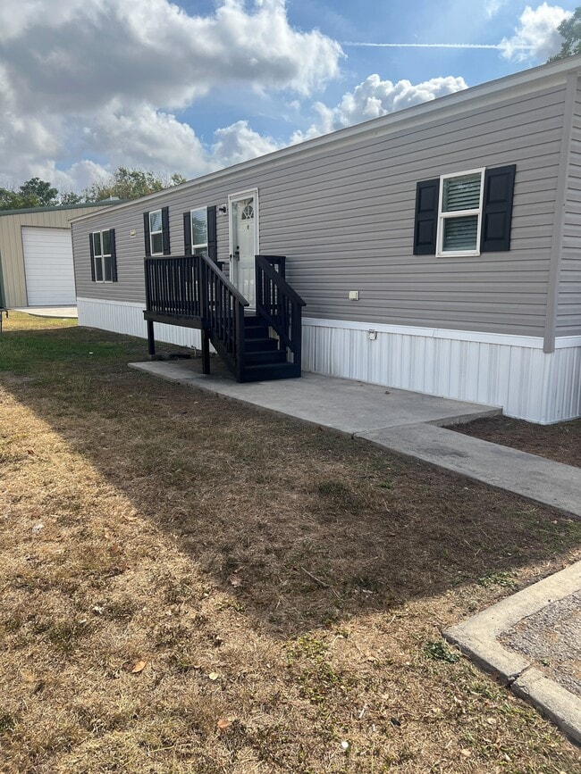 Photo - 750 Silent Valley Rd