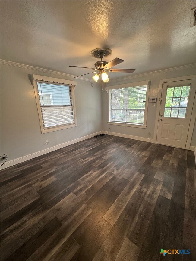 Photo - 1705 Holly St