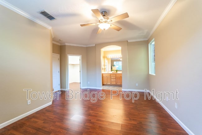 Photo - 3826 Saintsbury Dr